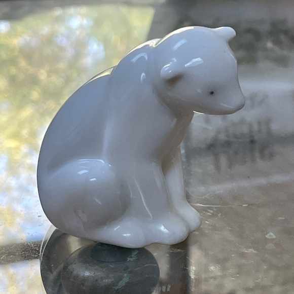 Lladro Polar Bear Set of Three - Picture 4 of 9
